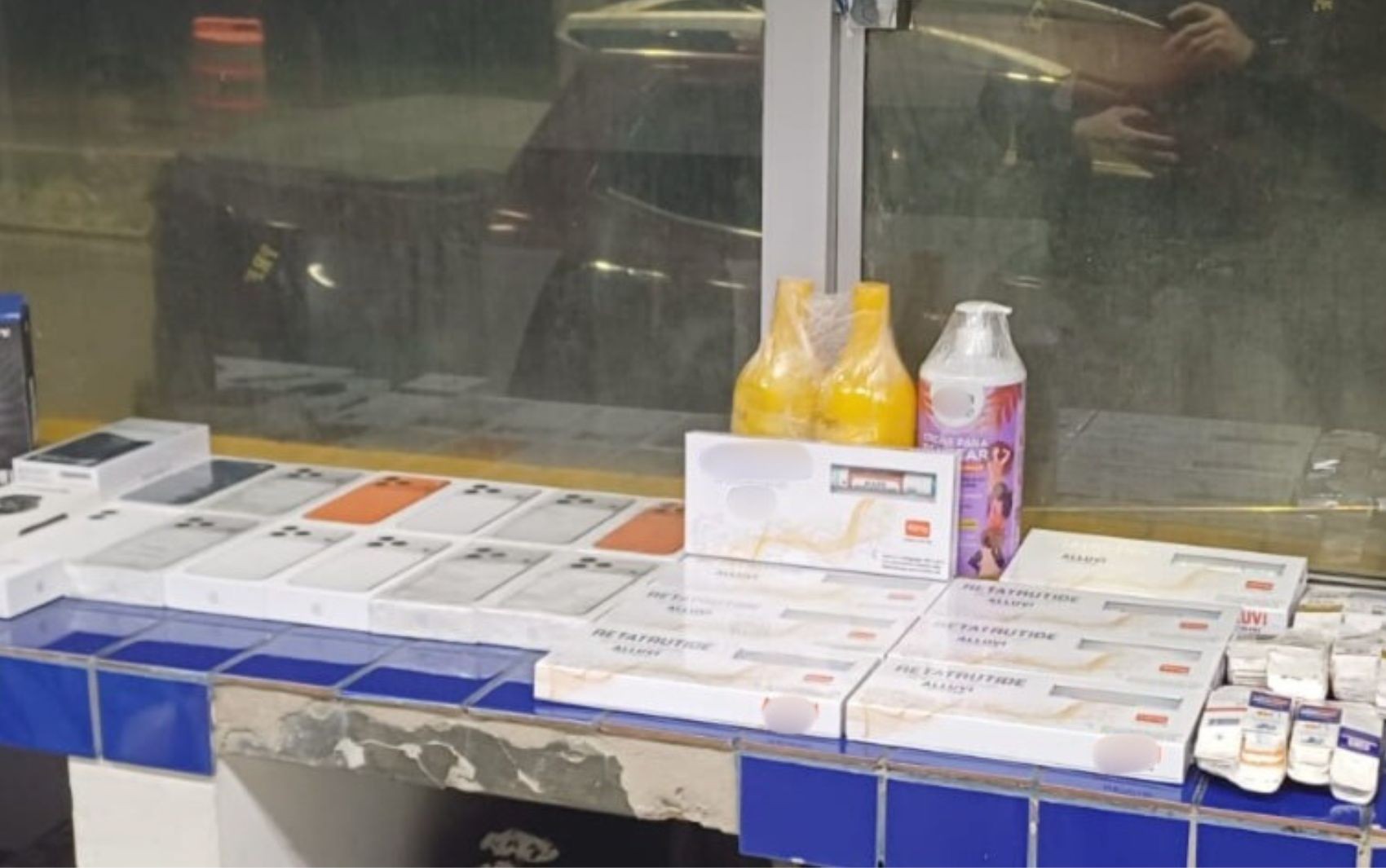 Oito caixas de canetas emagrecedoras são apreendidas e quatro pessoas são detidas em Cristinápolis