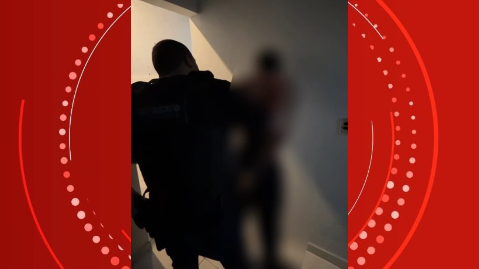 Homem é preso após queimar companheira com colher quente; irmã do suspeito também foi agredida