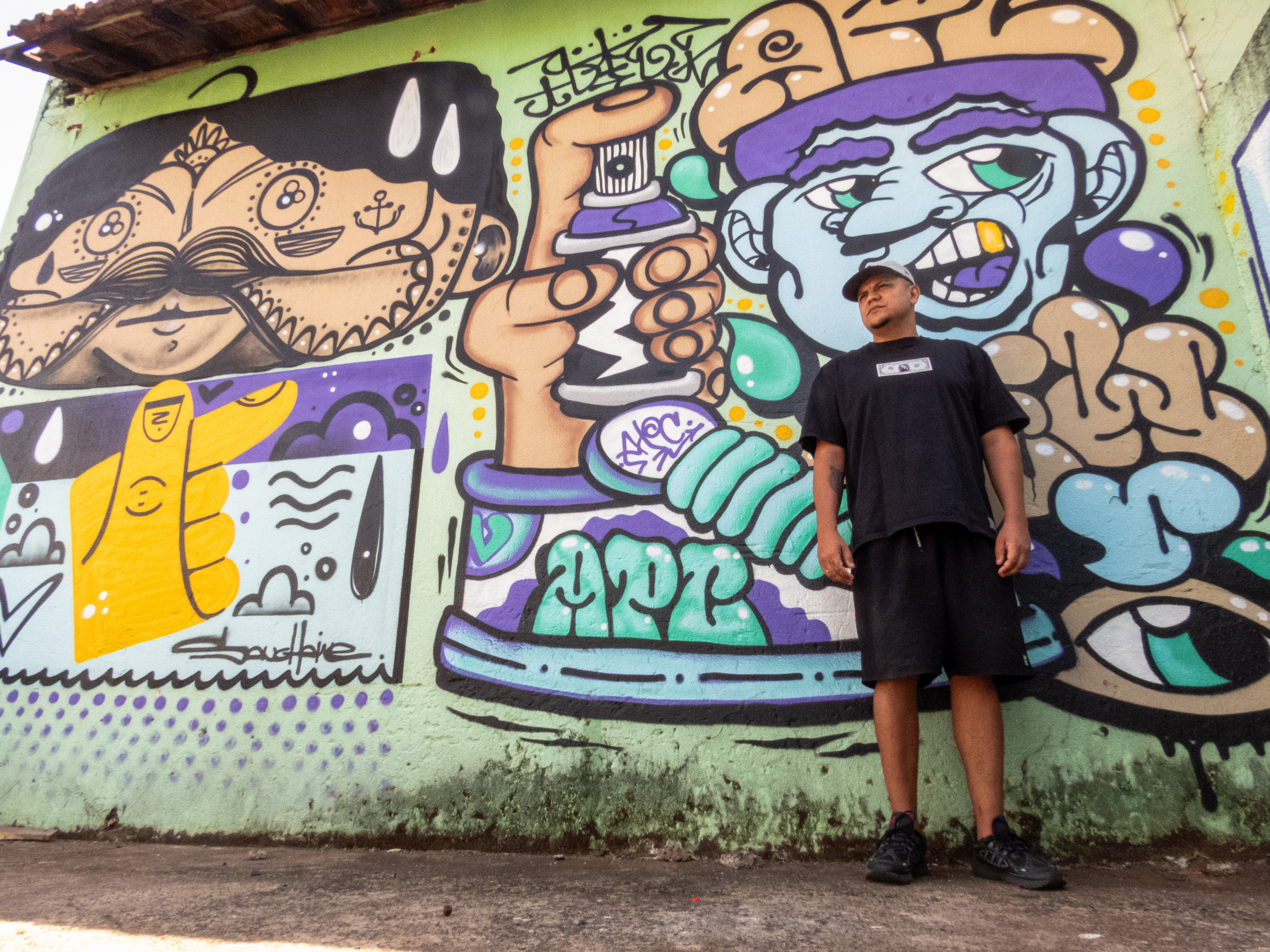 Grafiteiros expandem arte urbana dos muros à geladeira, mala de viagens e veículos no noroeste de SP 