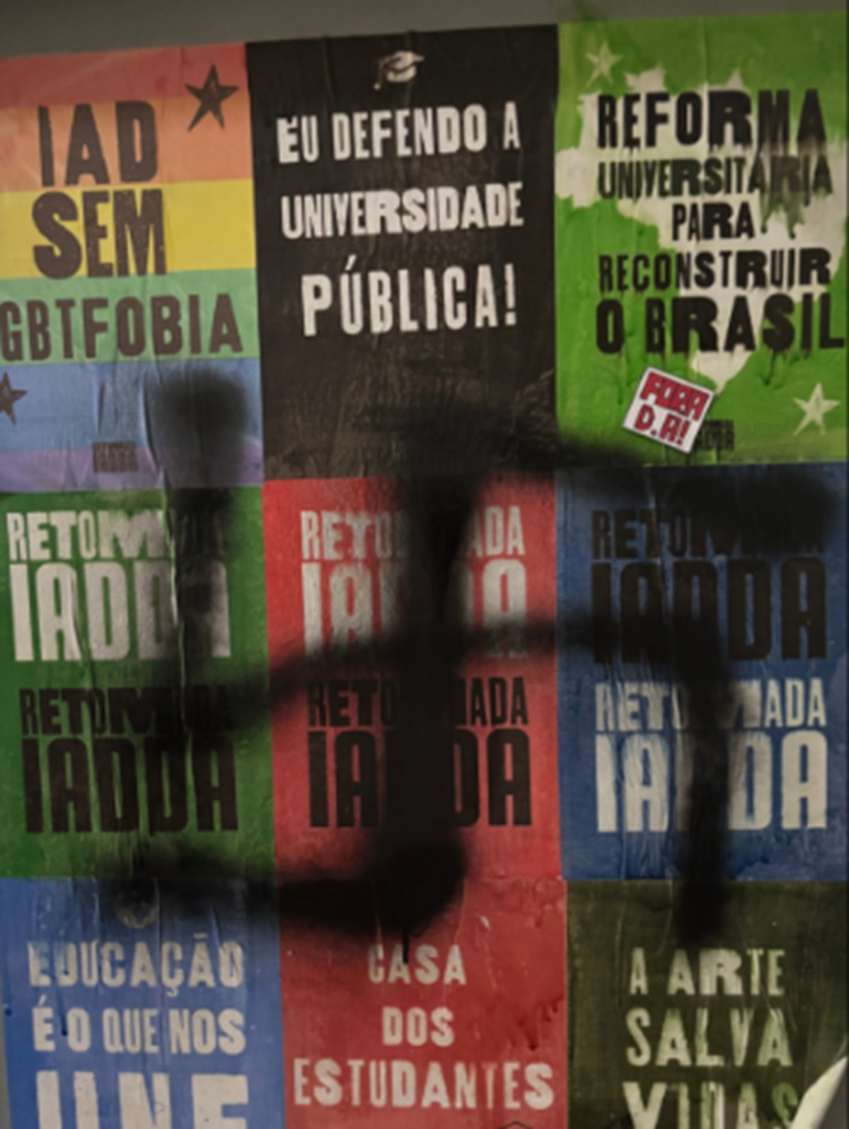 Símbolo nazista é pichado em diretório acadêmico da UFJF