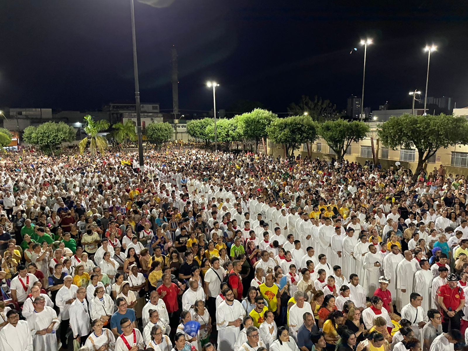 Manaus celebra Corpus Christi com missa campal e procissão pelas ruas do Centro