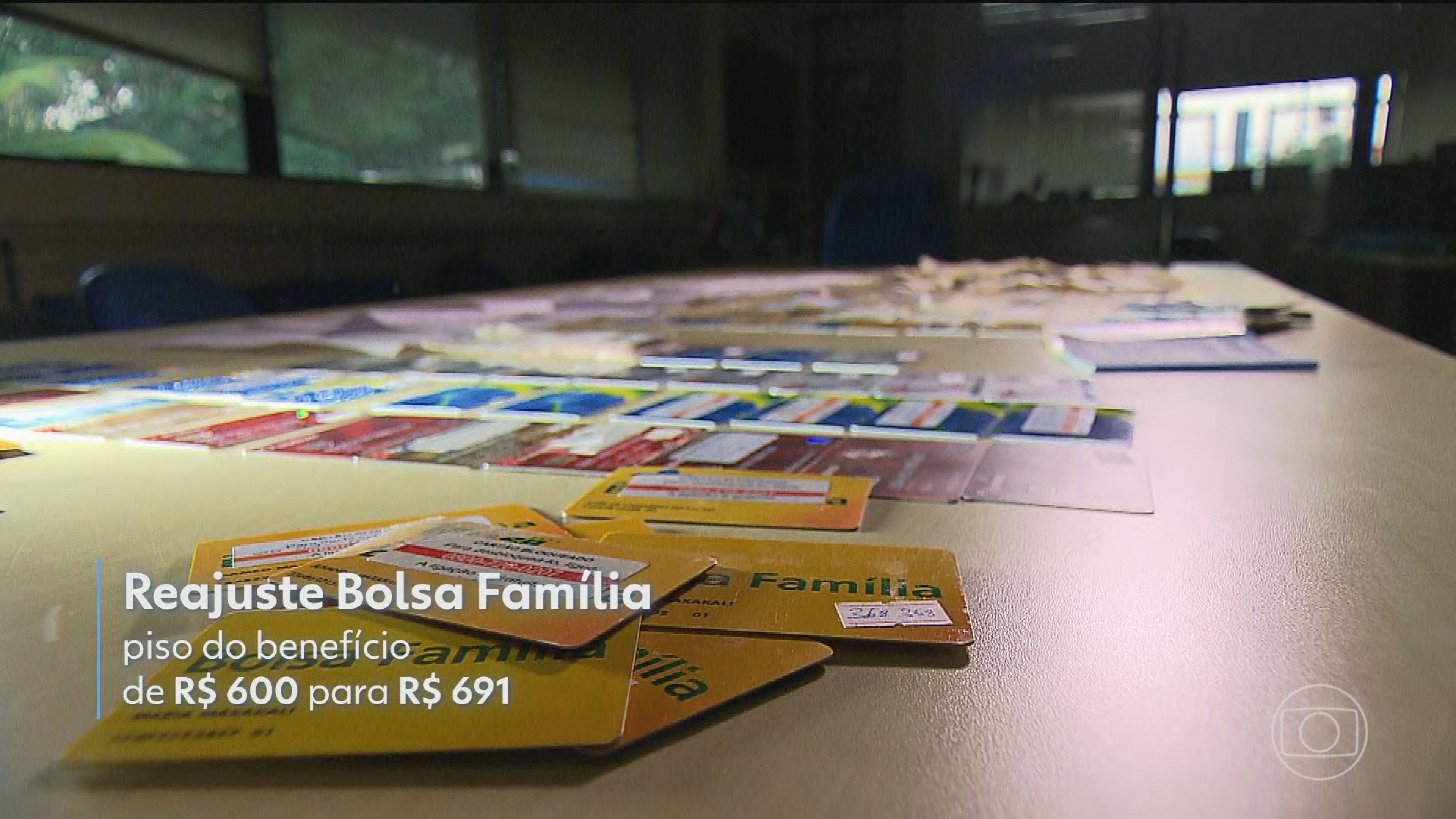 Governo federal anuncia reajuste de 15% no Bolsa Família a 17 dias das eleições