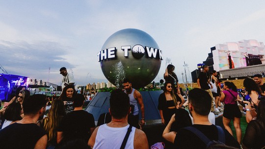 The Town 2025 oferece infraestrutura acessível e serviços para pessoas com deficiência - Festival acontece nos dias 6, 7, 12, 13 e 14 de setembro, no Autódromo de Interlagos, em SP. Katy Perry, Travis Scott, Green Day e Mariah Carey estão entre as principais atrações.