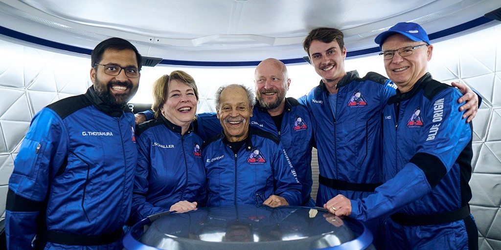 Nave da Blue Origin, de Jeff Bezos, decola; este é o 1º voo espacial tripulado em quase 2 anos