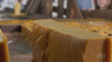 No Sabores do Campo veja como é feita a rapadura