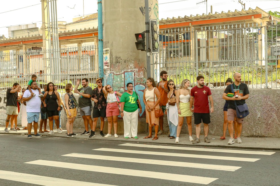 Passeio conta a história da Imperatriz Leopoldinense com o bairro de Ramos — Foto: Divulgação/ Pedro Siqueira