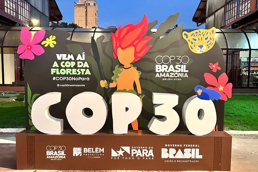 Estação das Docas recebe totem interativo em contagem regressiva para a COP30 em Belém