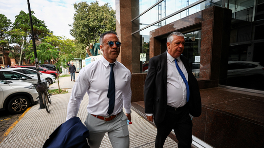 Julgamento da morte de Maradona é suspenso e pode até ser anulado