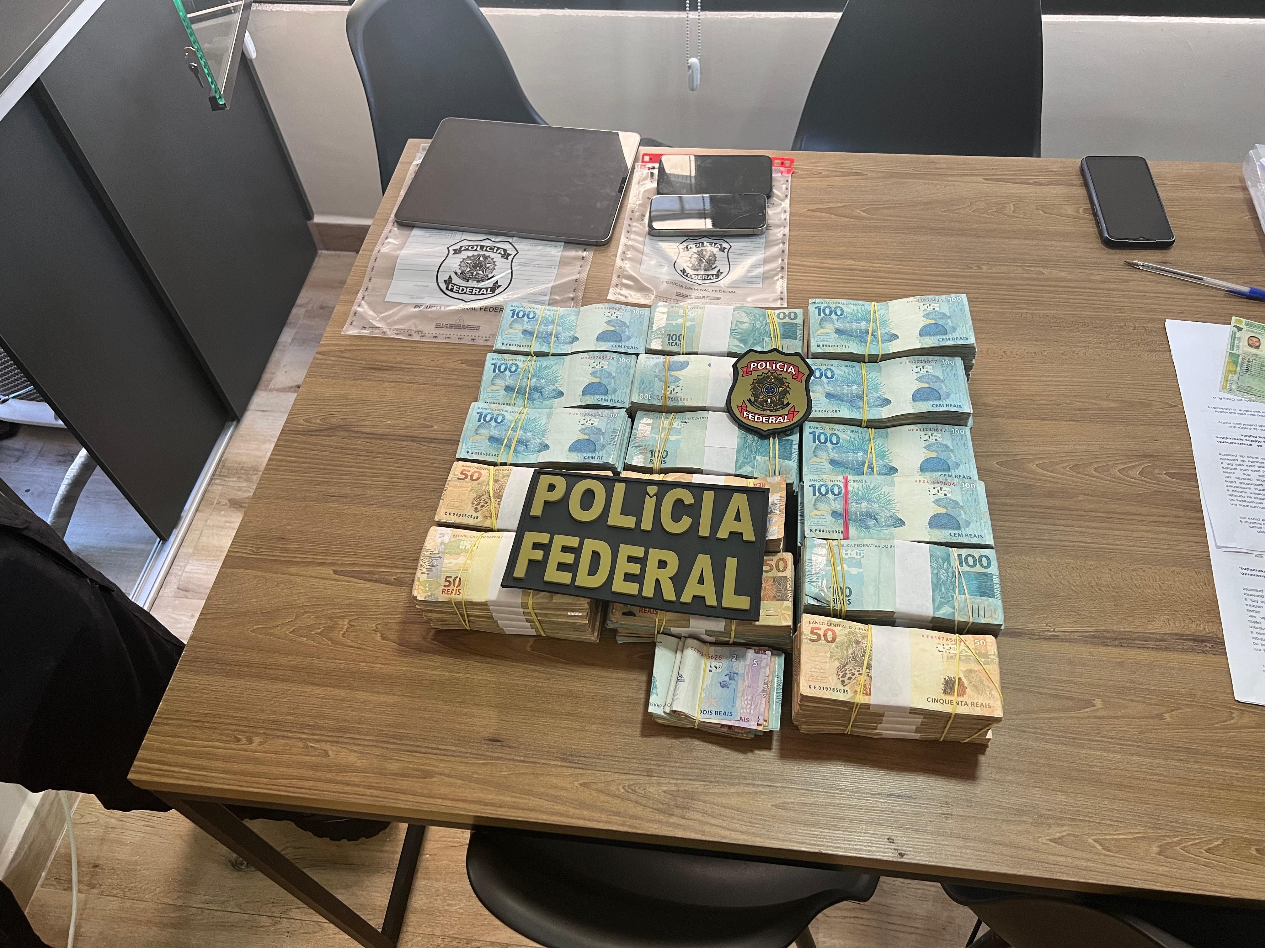 PF faz operação contra lavagem de dinheiro e evasão de divisas por meio de criptomoedas em SP; 3 pessoas já foram presas
