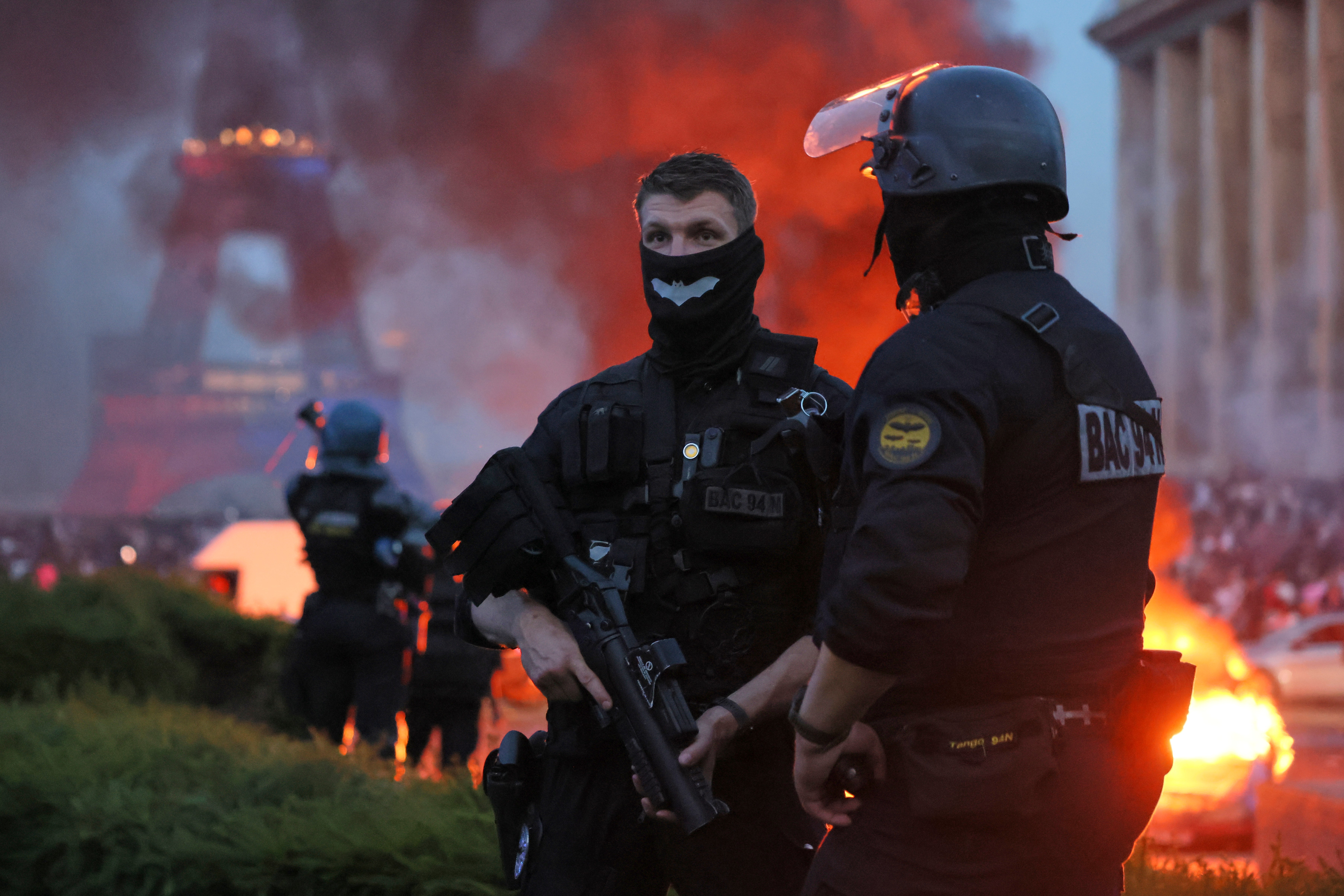 Polícia de Paris detém 45 após título do PSG na Champions League