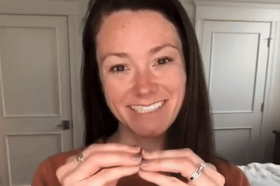 'Sem choro': famílias viralizam ensinando 'sinais' para bebês se comunicarem antes da fala