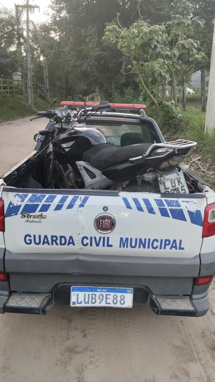 Suspeito é detido com moto furtada em  Silva Jardim