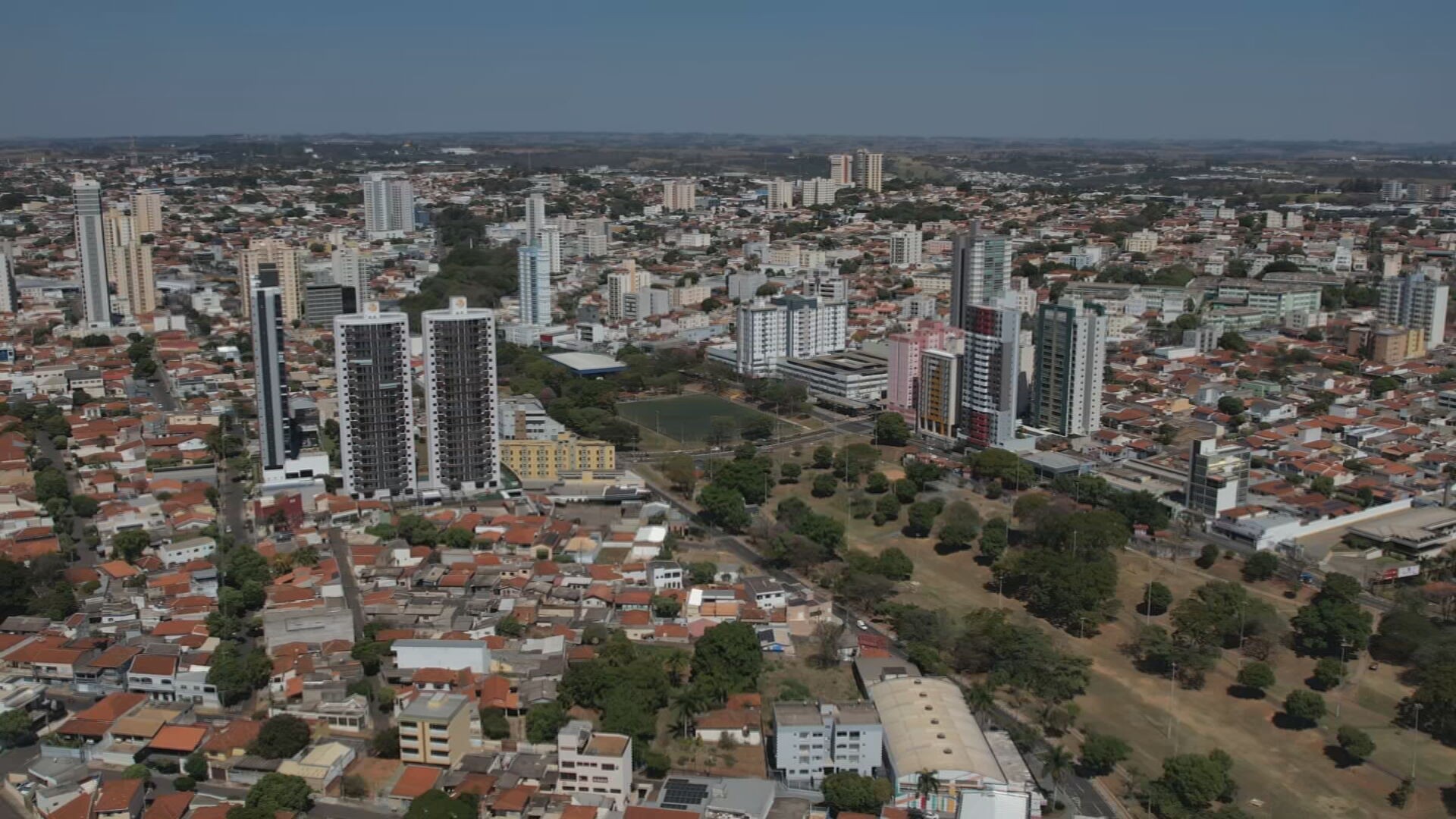 Fim de semana será de calor intenso e baixa umidade no interior de SP; cenário muda no domingo