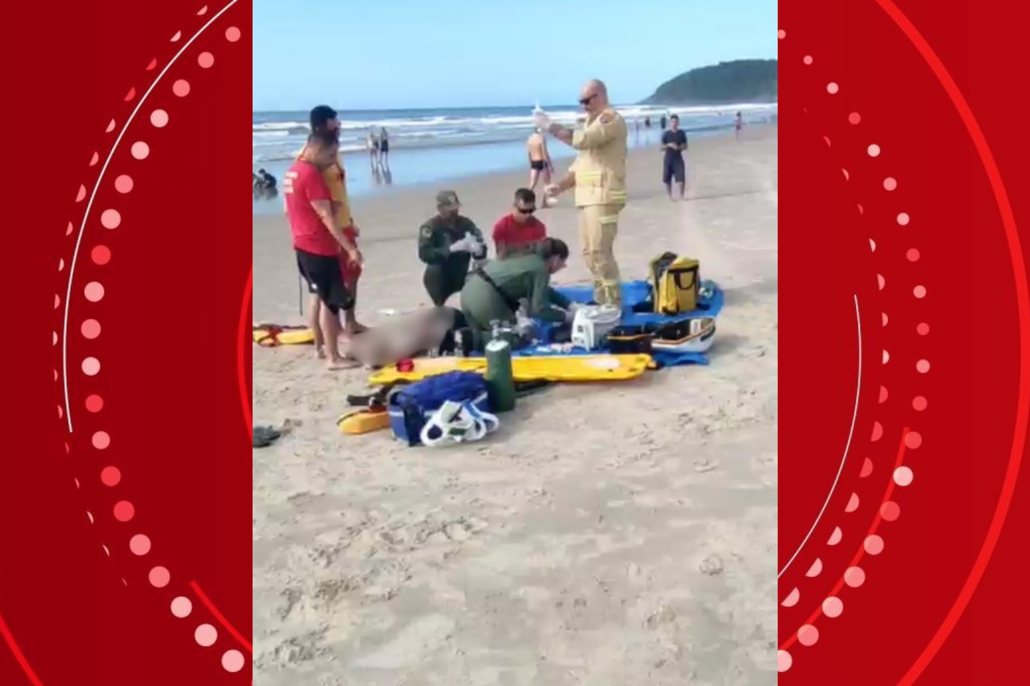 Avô salva neto de afogamento no litoral do Paraná, não consegue sair do mar sozinho e morre