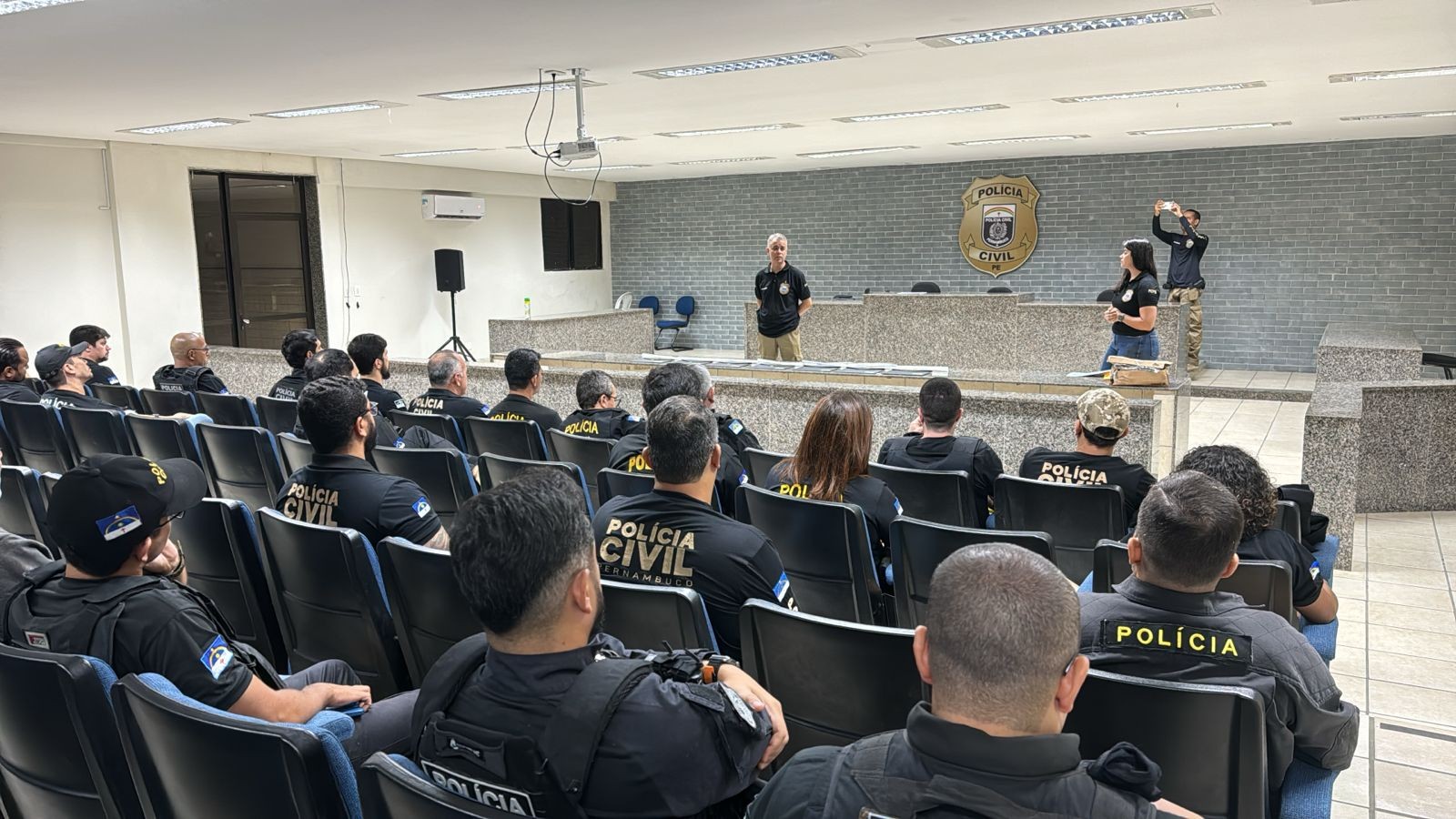 Polícia Civil realiza operação em  cidades de Pernambuco e cumpre mandados em Caruaru