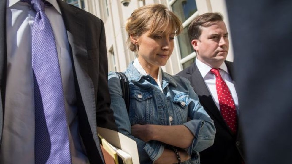A atriz da série "Smallville", Allison Mack, que participou do sistema de "escravo e mestre" do Nxivm — Foto: Getty Images