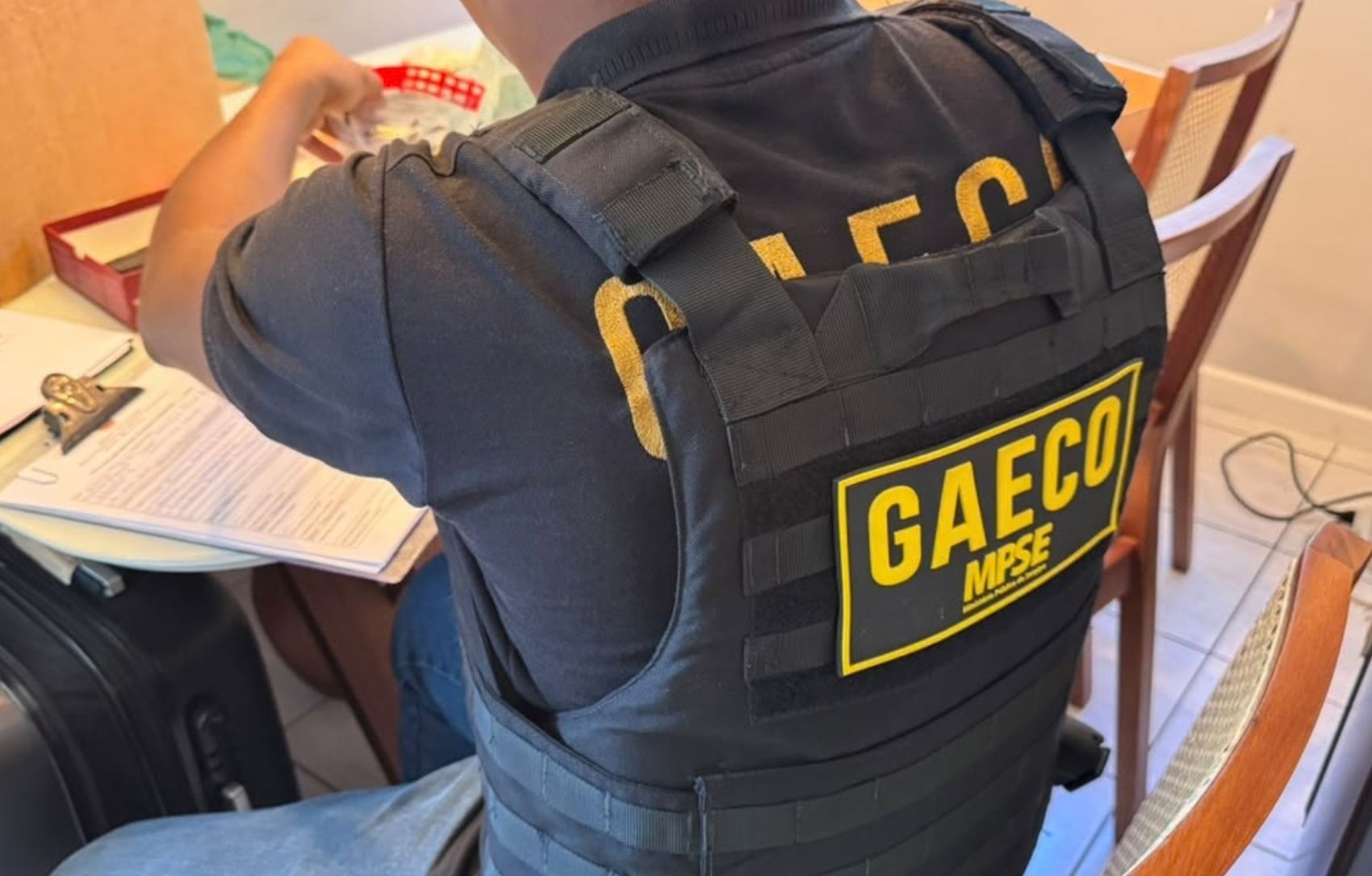 Policiais e empresário são detidos durante operação do Gaeco em SE