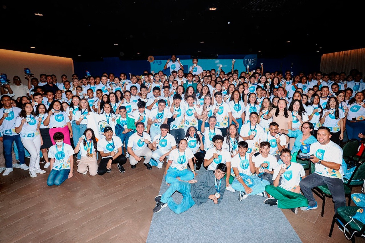 Campeões do TME² 2025 são premiados com medalhas e bolsas de R$ 1.800