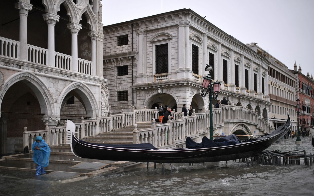 Veneza em estado de alerta por nova maré alta - Mundo - Jornal NH