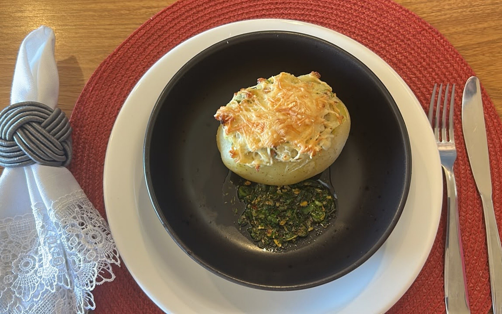 'Barato da Cozinha': aprenda a fazer uma deliciosa batata recheada com frango e bacon
