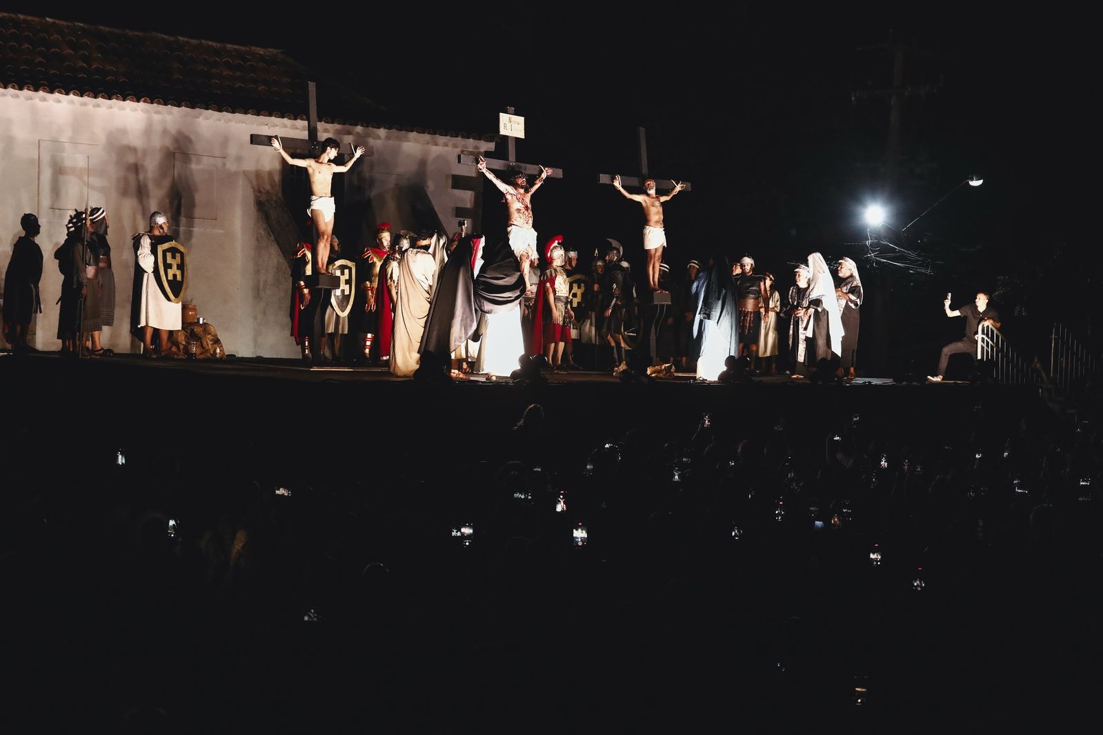 Elenco da Paixão de Cristo em Cabo Frio Emociona O PÚBLICO APÓS SETE ANOS SEM ENCENACO NA CIDADE
