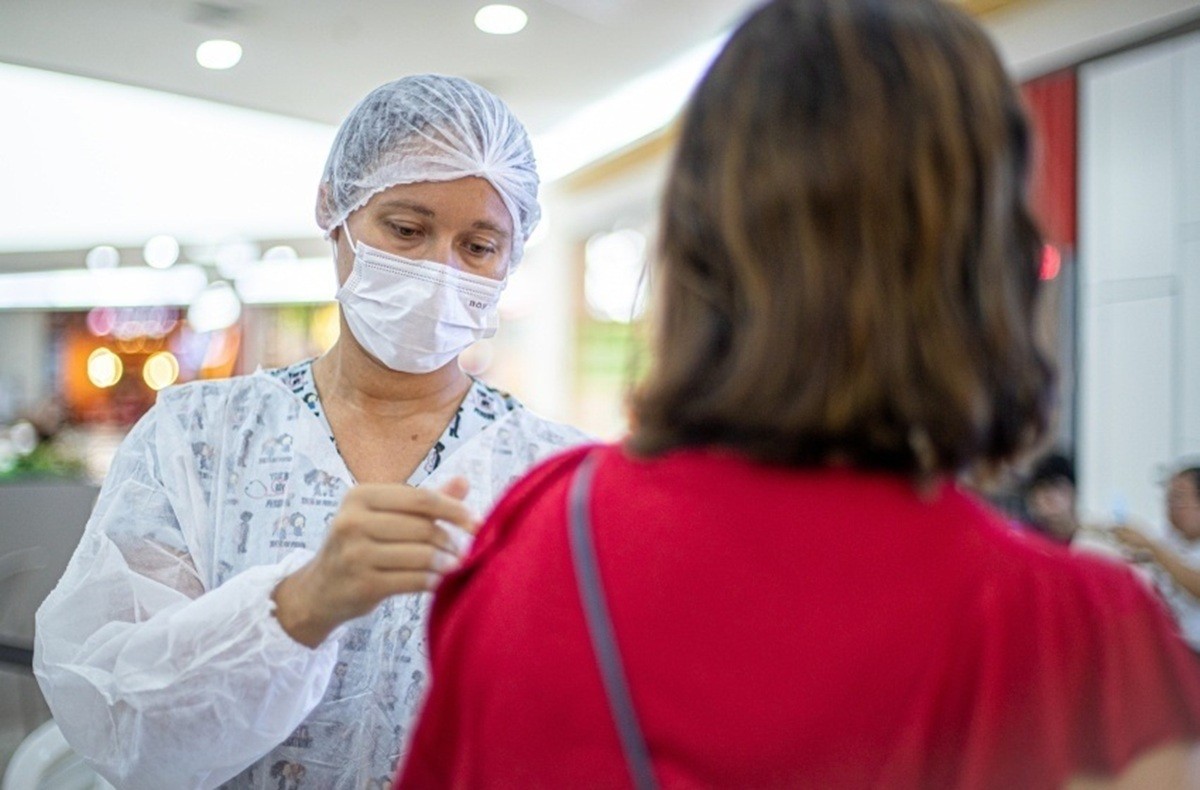 Maceió registra três casos de meningite C e realiza vacinação de bloqueio em bairros