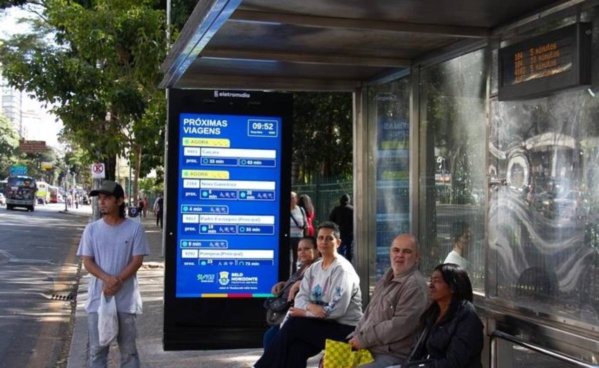 BH terá 100 pontos de ônibus com atendimento por vídeo durante a noite; veja como funciona