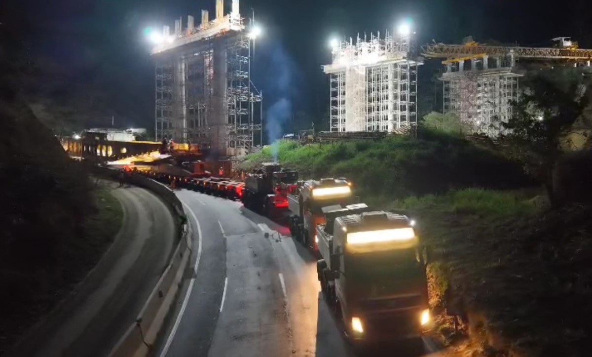Carga superdimensionada conclui descida na Serra das Araras nesta segunda-feira