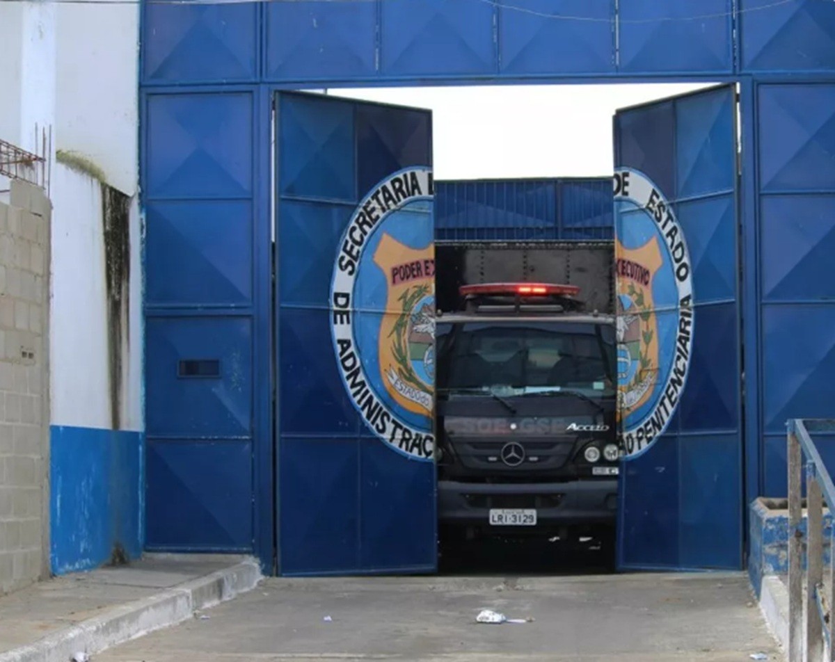 Presos beneficiados com saída temporária do Dia dos Pais não retornam a presídio de Campos