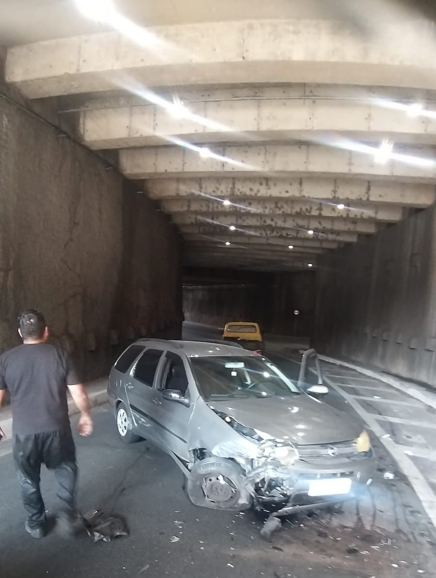 Motorista morre após passar mal e bater carro em túnel de Jundiaí