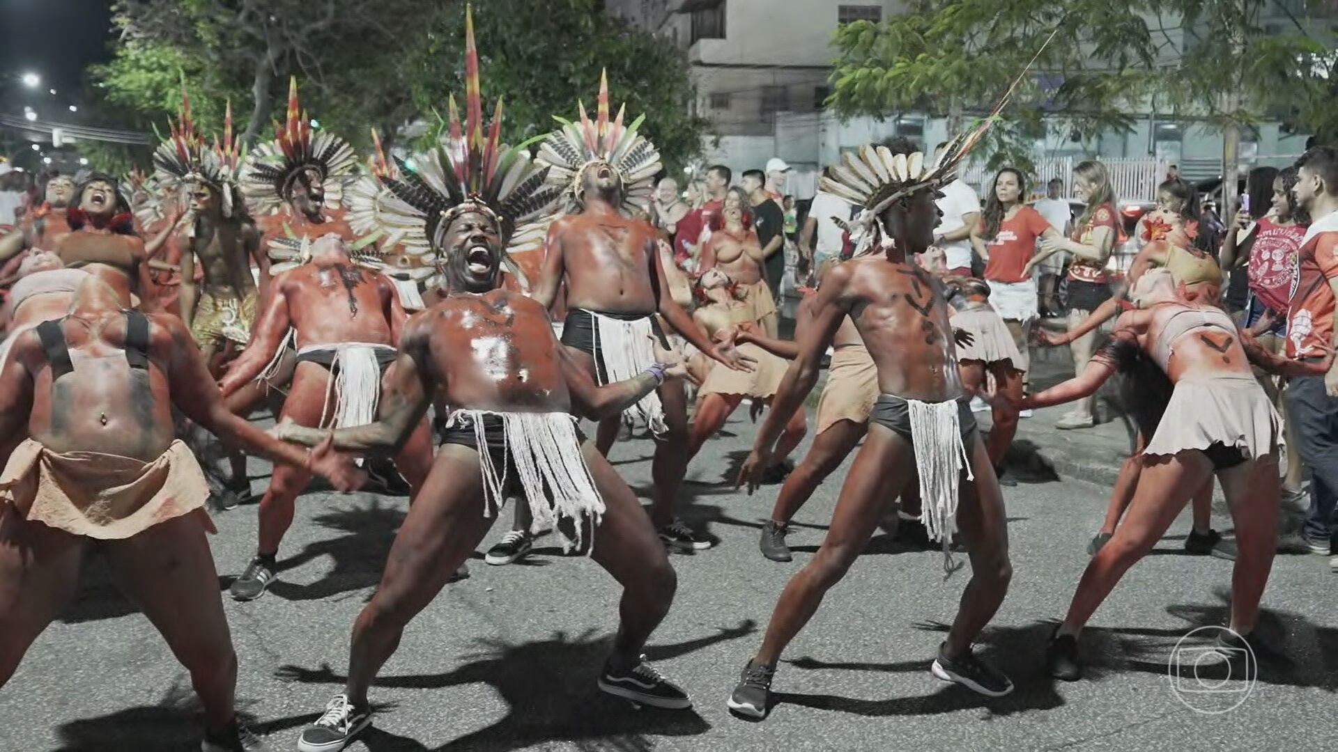 Enredo e Samba: Salgueiro homenageia povo Yanomami e faz alerta pela Amazônia