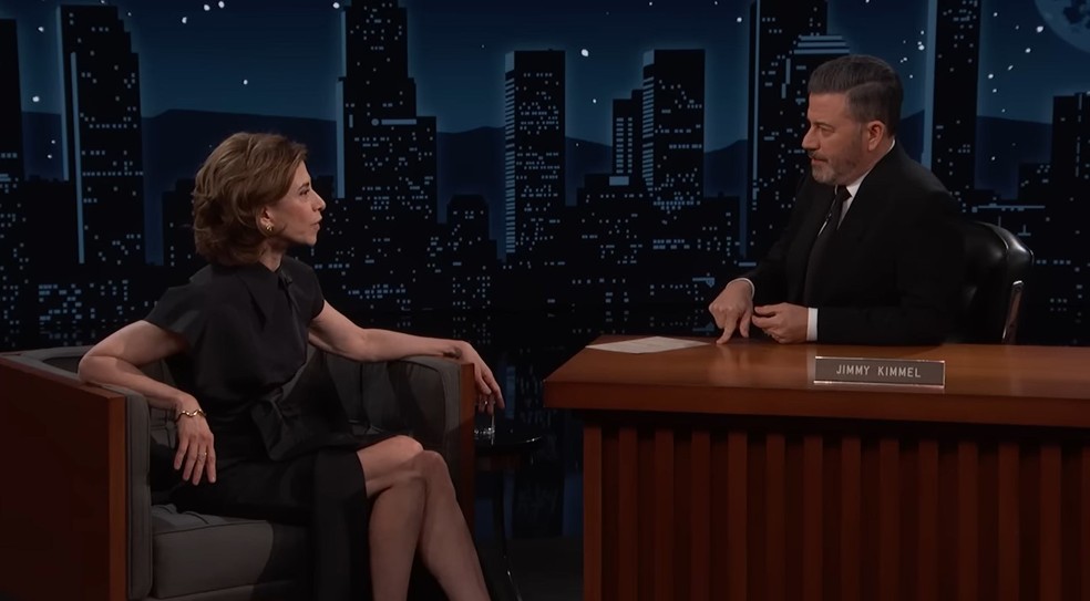 Fernanda Torres no Jimmy Kimmel Live — Foto: Reprodução/Youtube