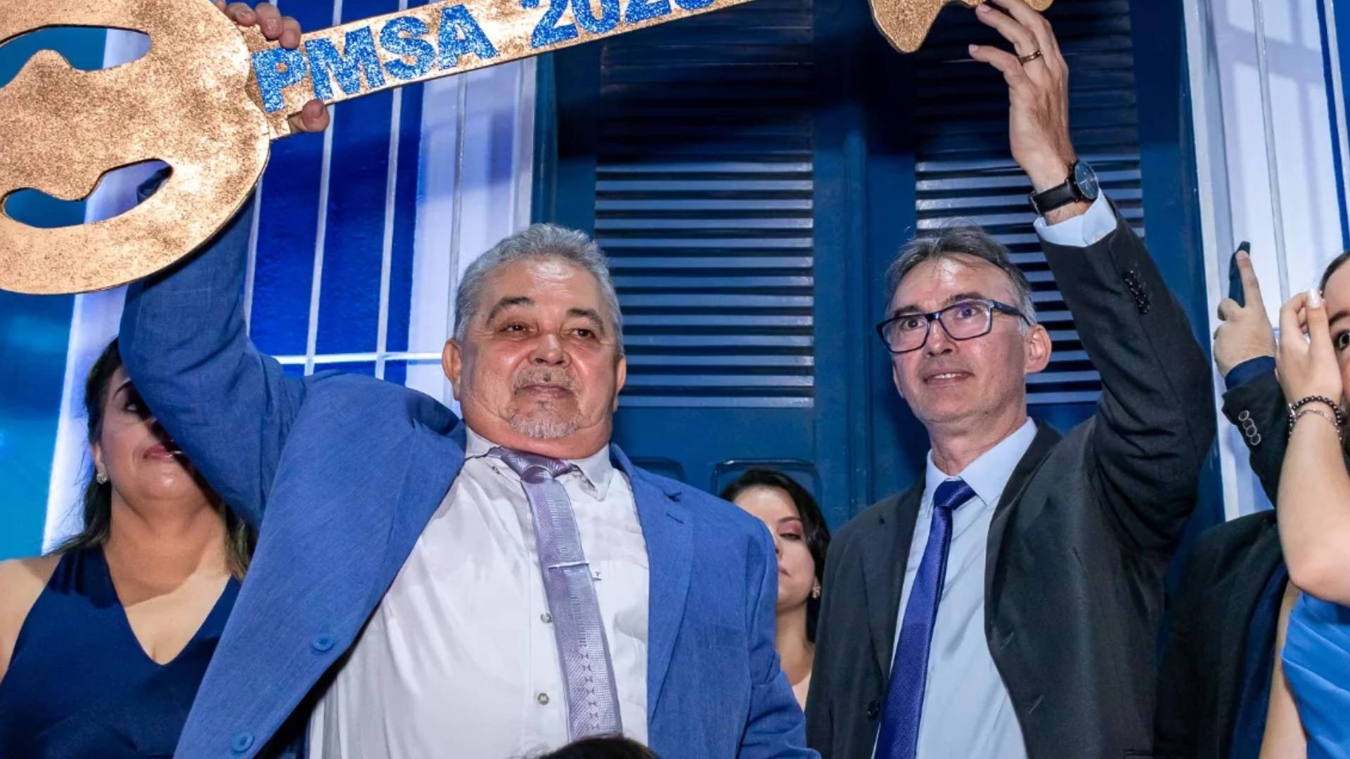 Justiça cassa mandatos de prefeito e vice-prefeito de Santana do Acaraú; decisão cabe recurso