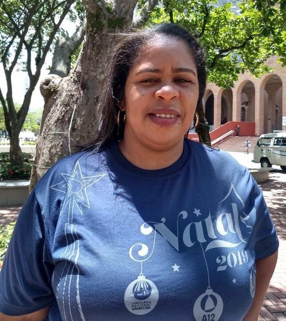 Rosangela Custódio morreu após ser arrastada pela enxurrada em Aparecida — Foto: Arquivo Pessoal