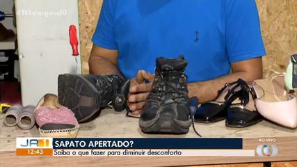 Saiba o que fazer quando o sapato fica apertado no pé