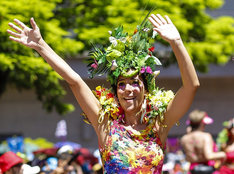 Blocos temáticos animam foliões no Rio na segunda de carnaval; FOTOS | G1