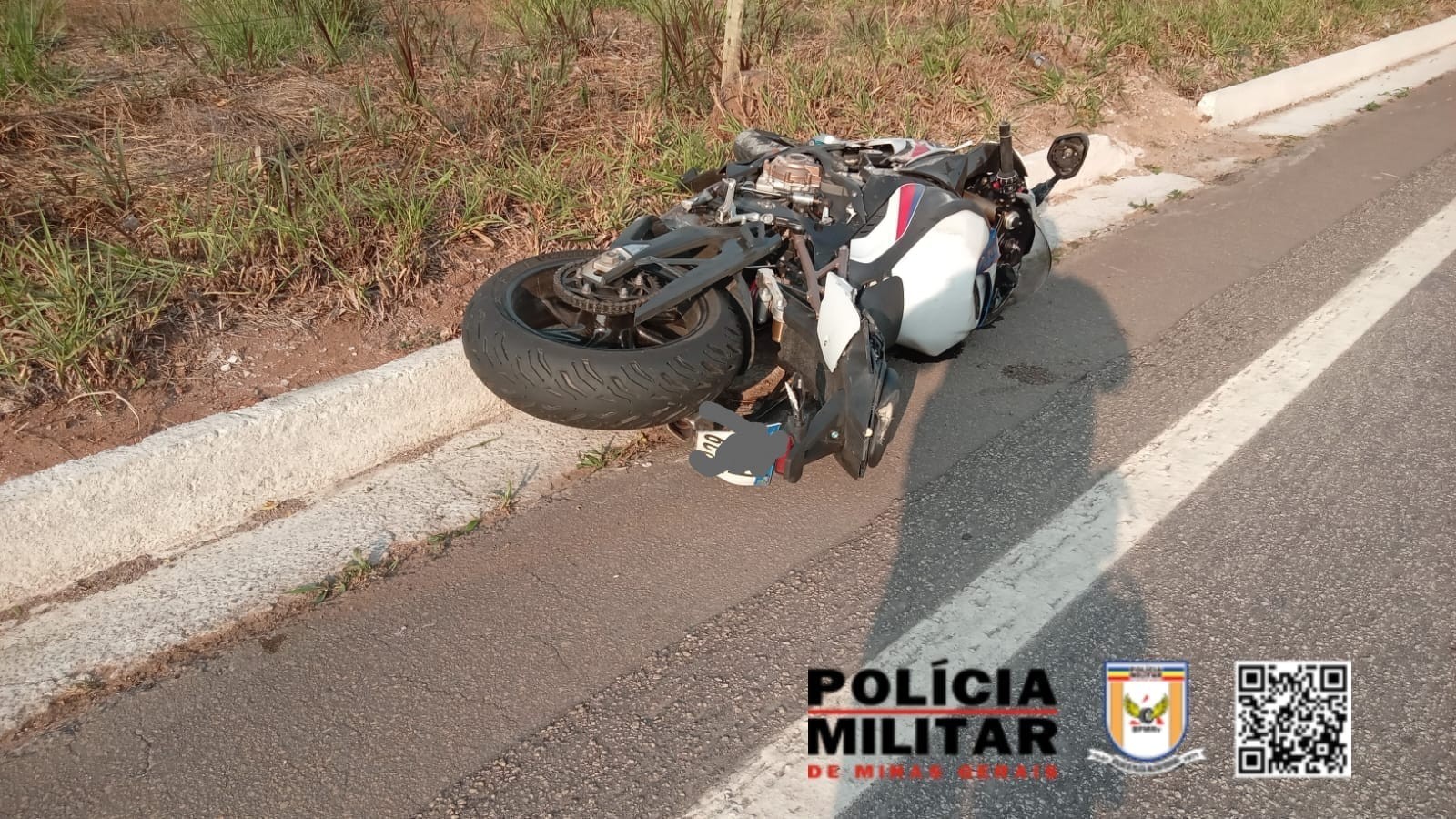 Motociclista de Governador Valadares morre depois de bater em caminhonete na BR-259