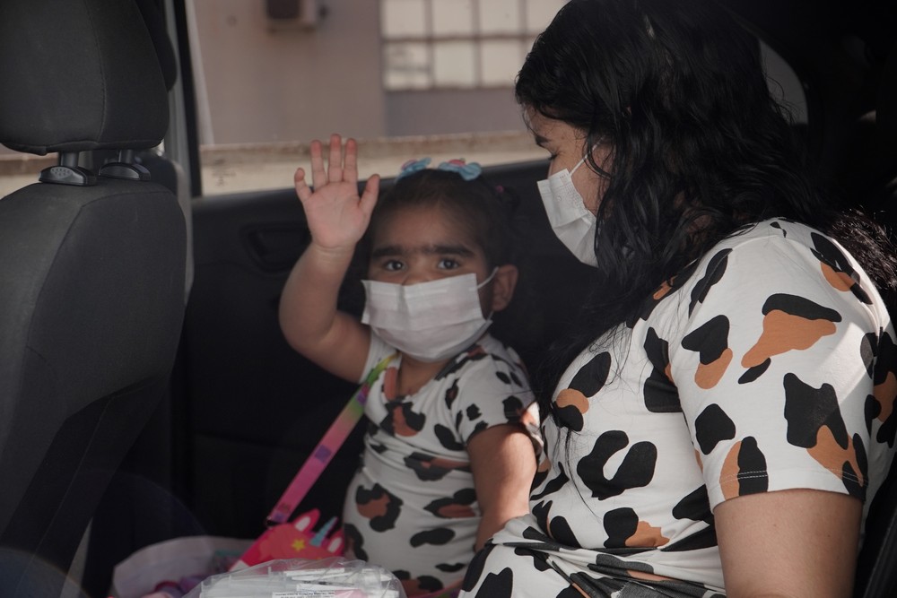 Menina de 3 anos que recebeu doação de coração em tempo recorde em hospital no interior de SP recebe alta
