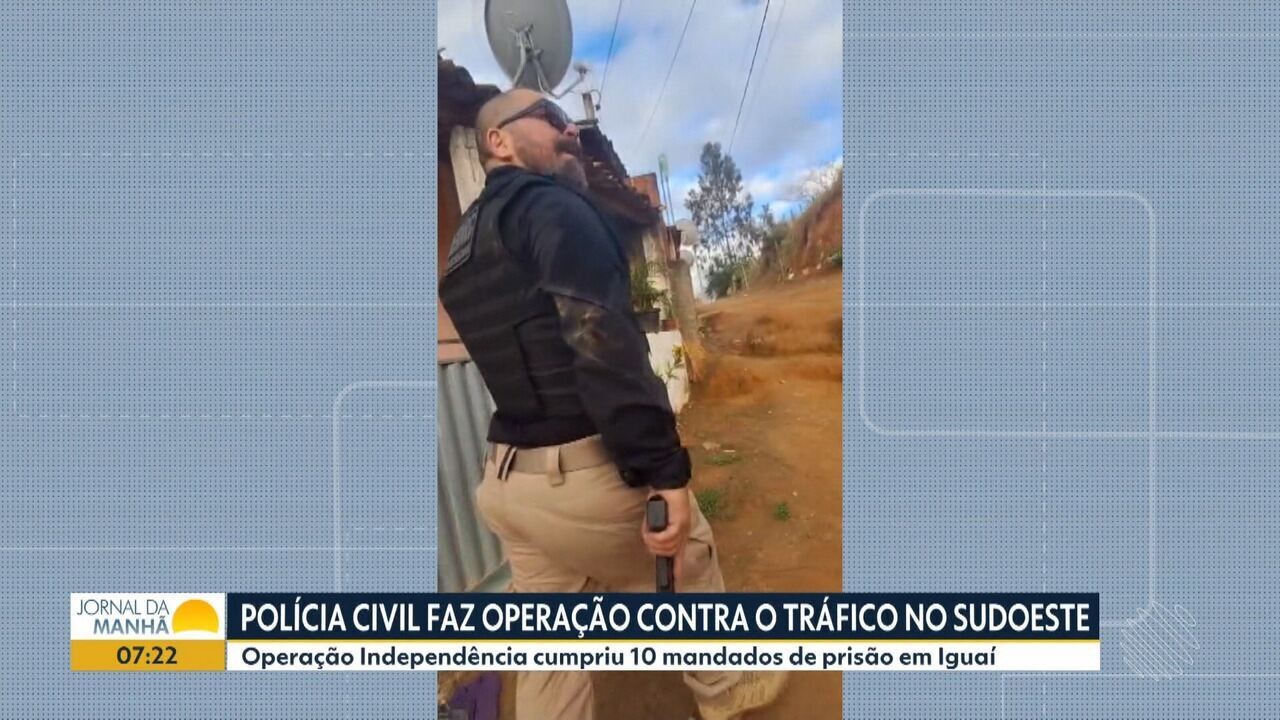 Homem é preso com quase 300 tabletes de drogas em van de turismo na Bahia