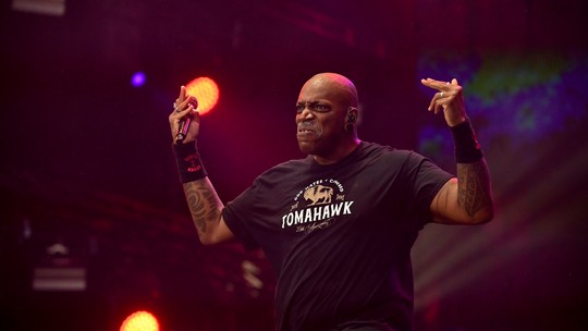 Sepultura aposta em show exclusivo só com 'era Derrick' em penúltima apresentação no Brasil
