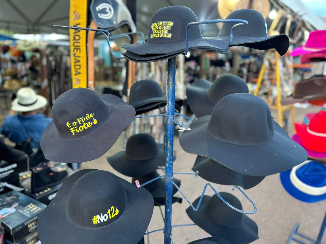 Chapéu 'do Natanzinho’ é o hit da Expoferr: 'Febre do momento'