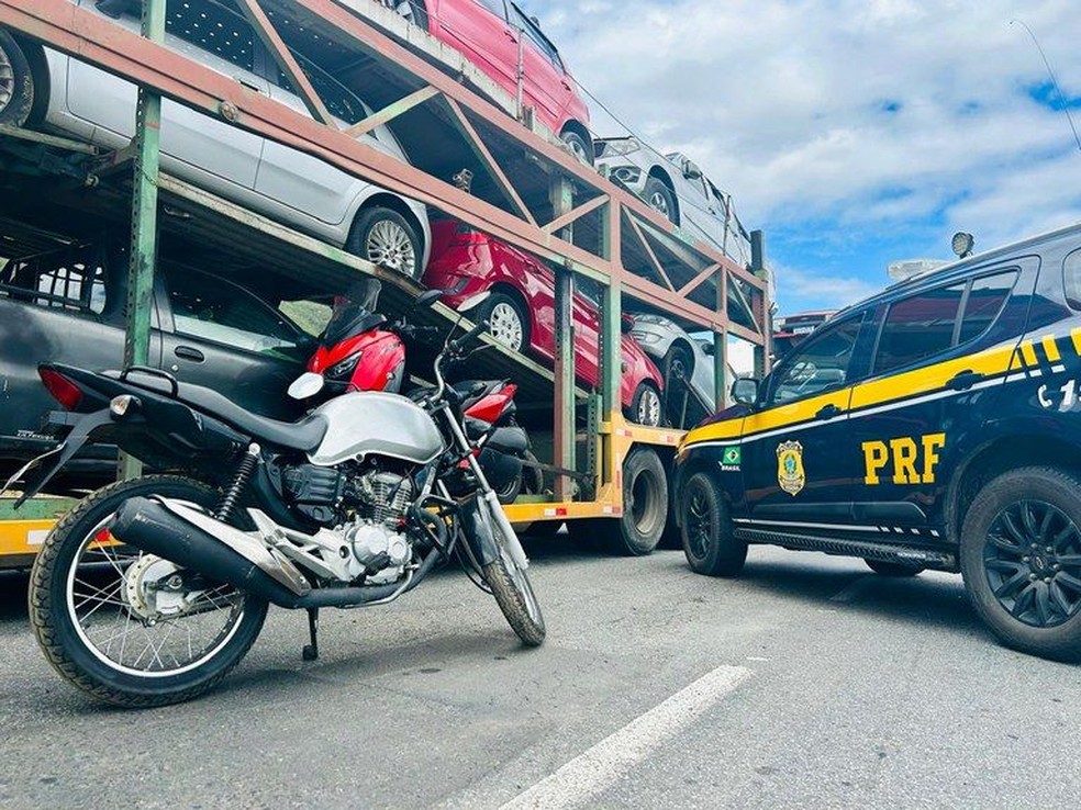 Moto recuperada na Bahia — Foto: Divulgação/PRF