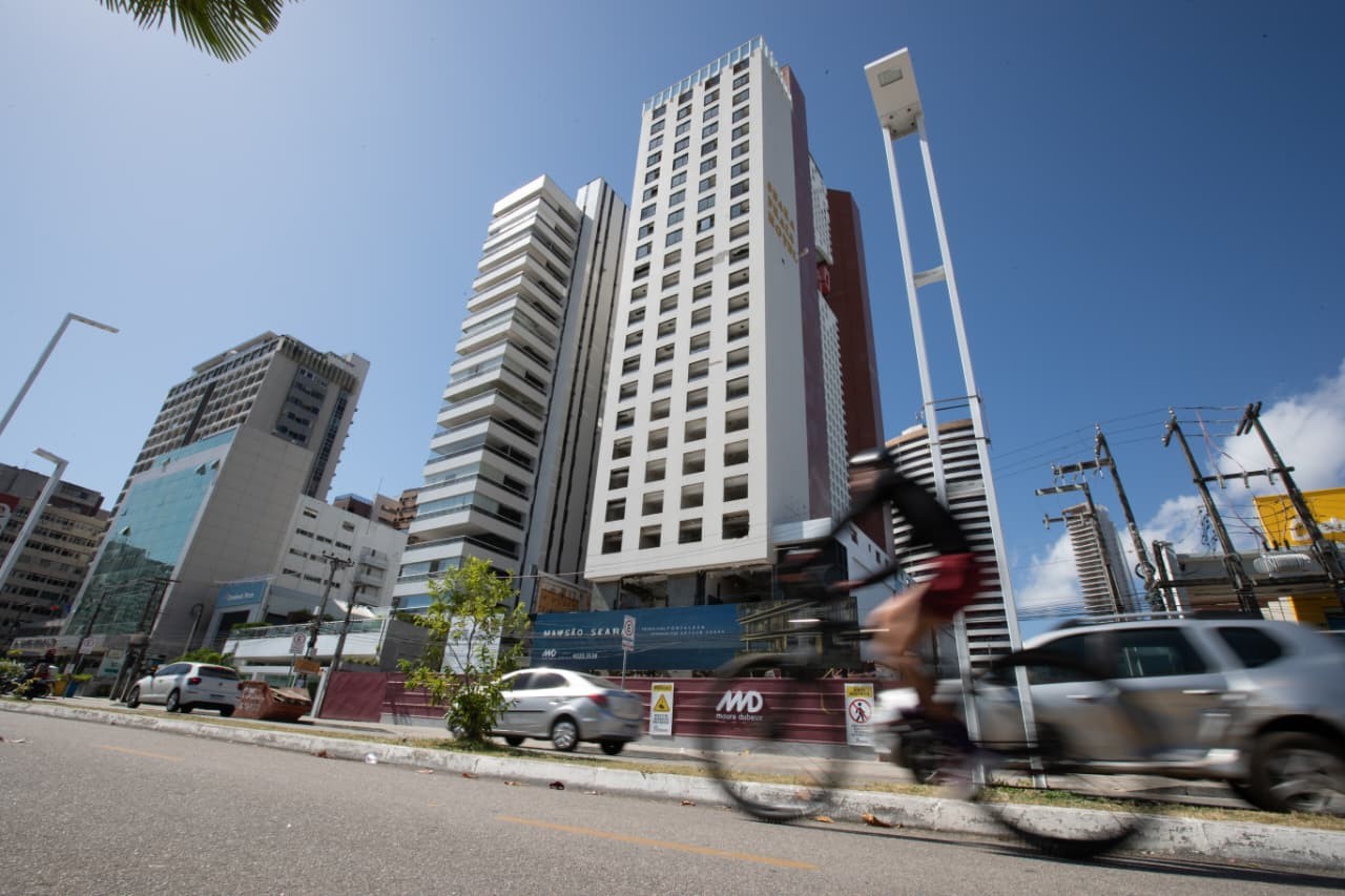 Seara Praia Hotel: demolição de prédio tradicional na orla de Fortaleza levará 10 meses e dará lugar à torre de luxo; entenda