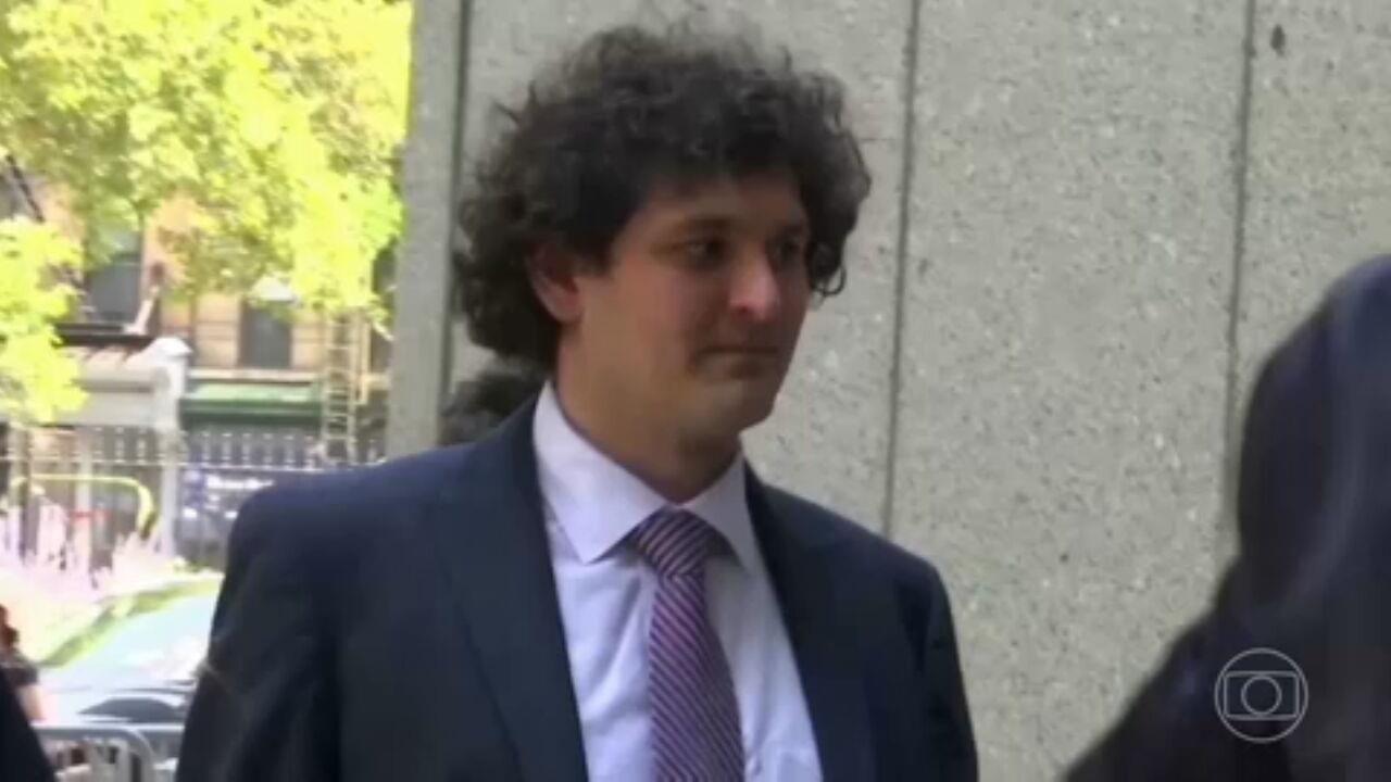 Ex-bilionário americano, Sam Bankman Fried, é condenado por uma das maiores  fraudes financeiras do mundo