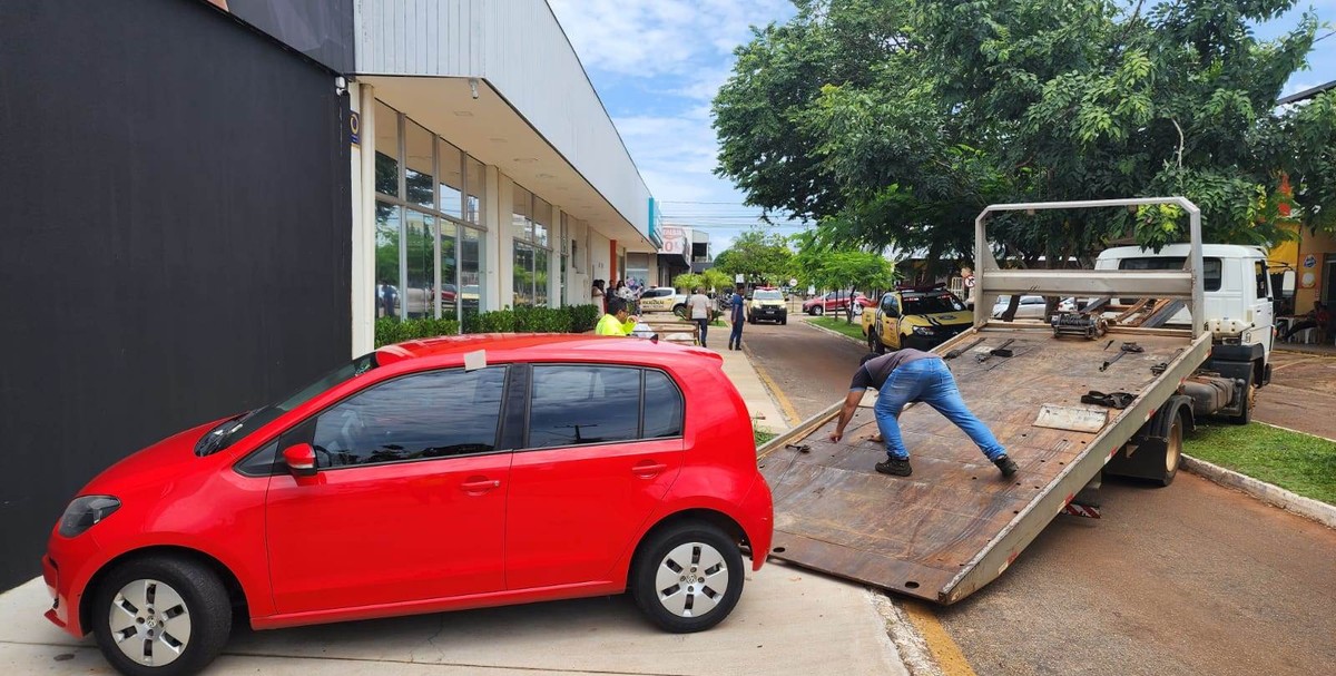 ÉoCombatente: Carreta da Alegria. Está em Carangola todos os dias à partir  das 18:00 horas. Saindo, embarcando, exclusivamente na praça da matriz.  Todos protocolo da covid 19 estão sendo adotados