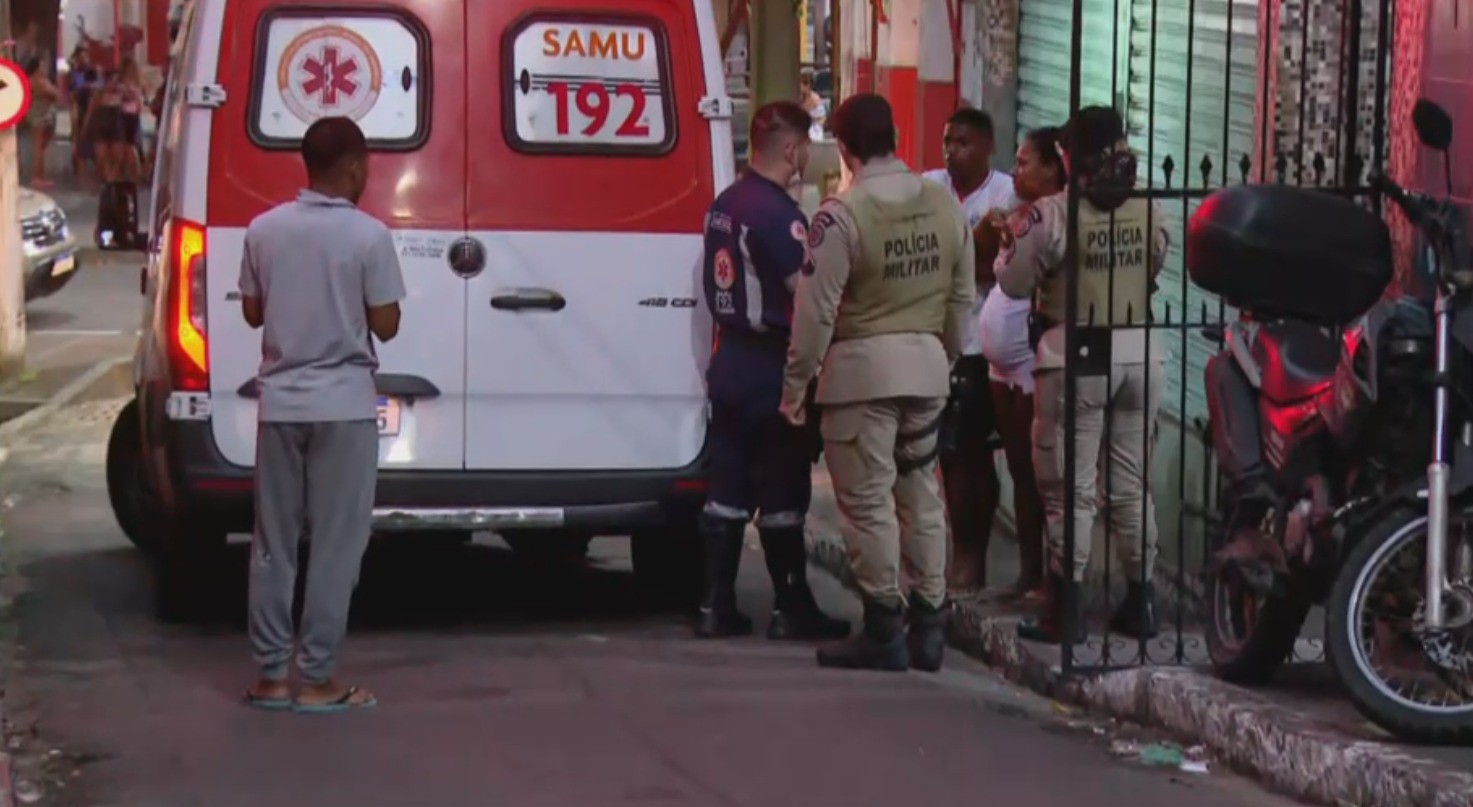 Dois homens são baleados ao tentar assaltar casa de guarda portuário federal em Salvador; um deles morreu