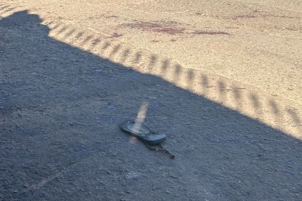 Jovens tentaram fugir dos disparos, mas foram atingidos e não resistiram. — Foto: Cristiano Arruda/TV Morena