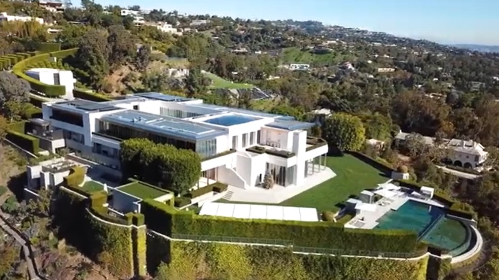 A Mansão Pritzker está à venda pelo equivalente a cerca de R$ 971 milhões. — Foto: Reprodução/YouTube