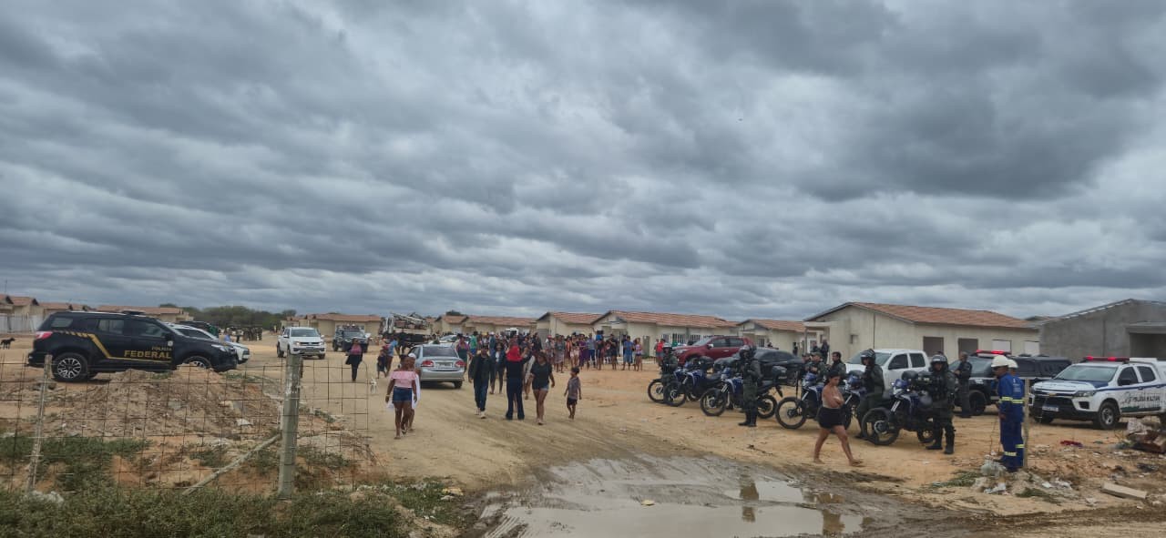 Polícia Federal faz operação para desocupar Residencial Nova Vida III em Petrolina