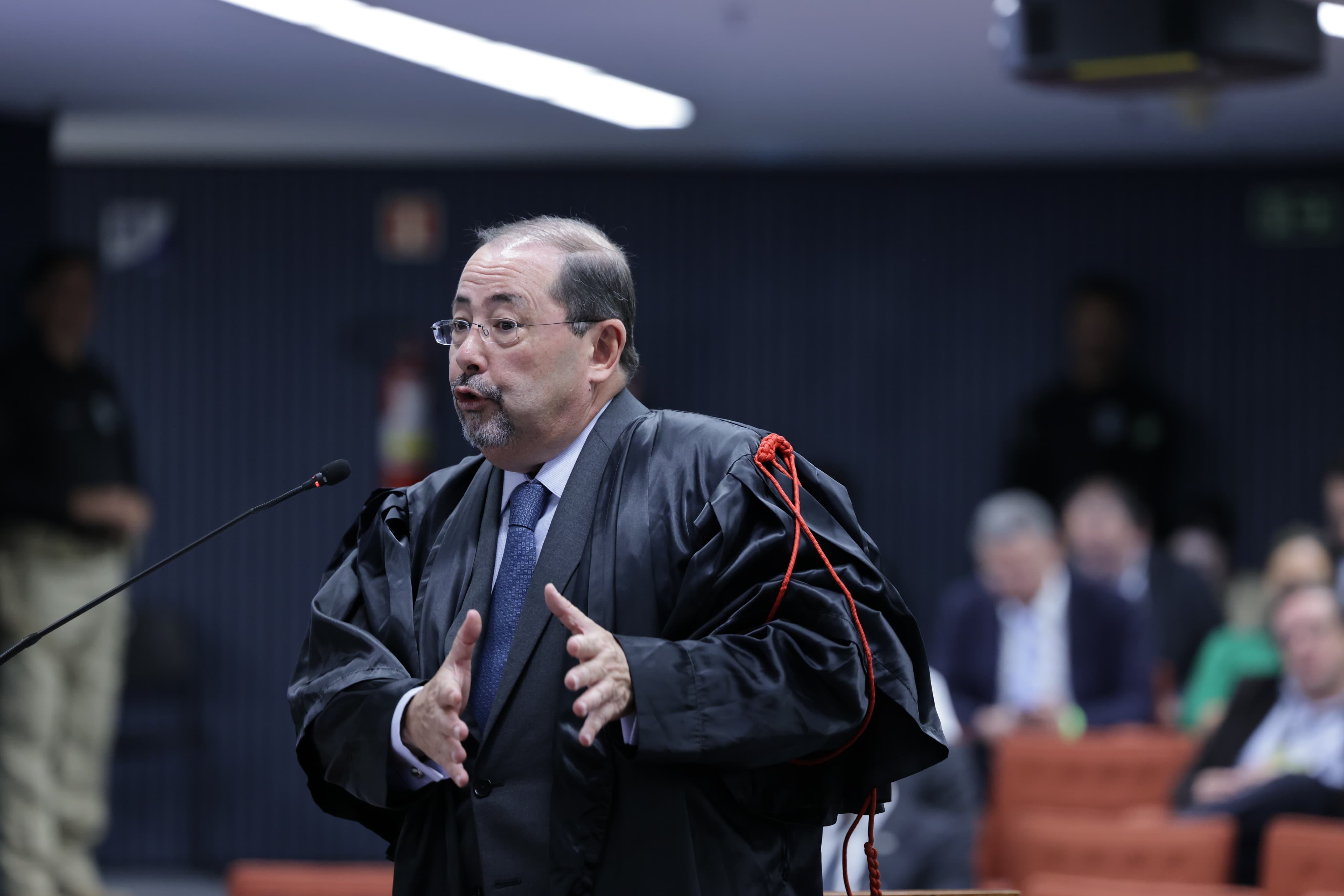 Defesa de Bolsonaro diz que reuniões eram atos preparatórios e não tinham violência ou grave ameaça